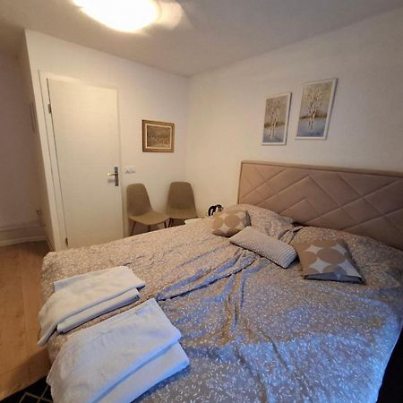 Guesthouse Unique SJJ Værelse billede