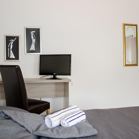 Guesthouse Unique SJJ Eksteriør billede